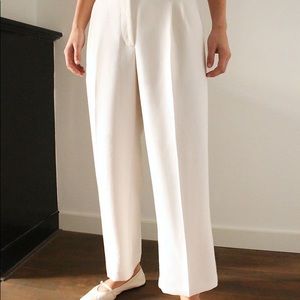 Aritzia Effortless Cropped Pant Light Birch NWT